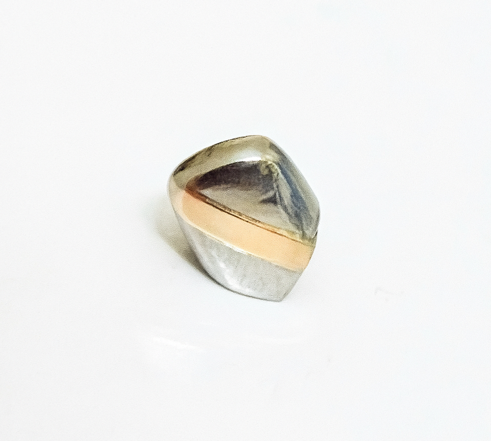Picture of Diamond tooth with slant line